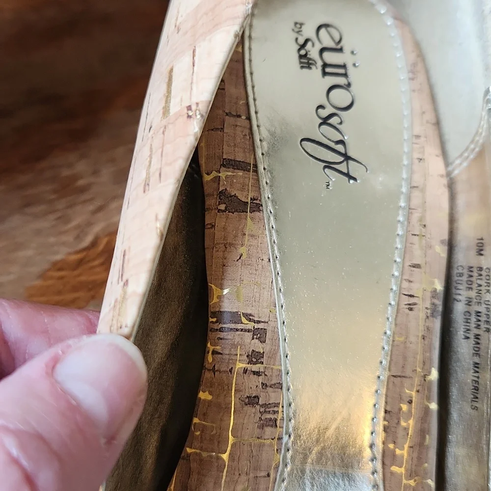 Sofft Eurosoft Pump Women’s‎ Size 10 Tan Cork Upper Gold Fleck Accents
